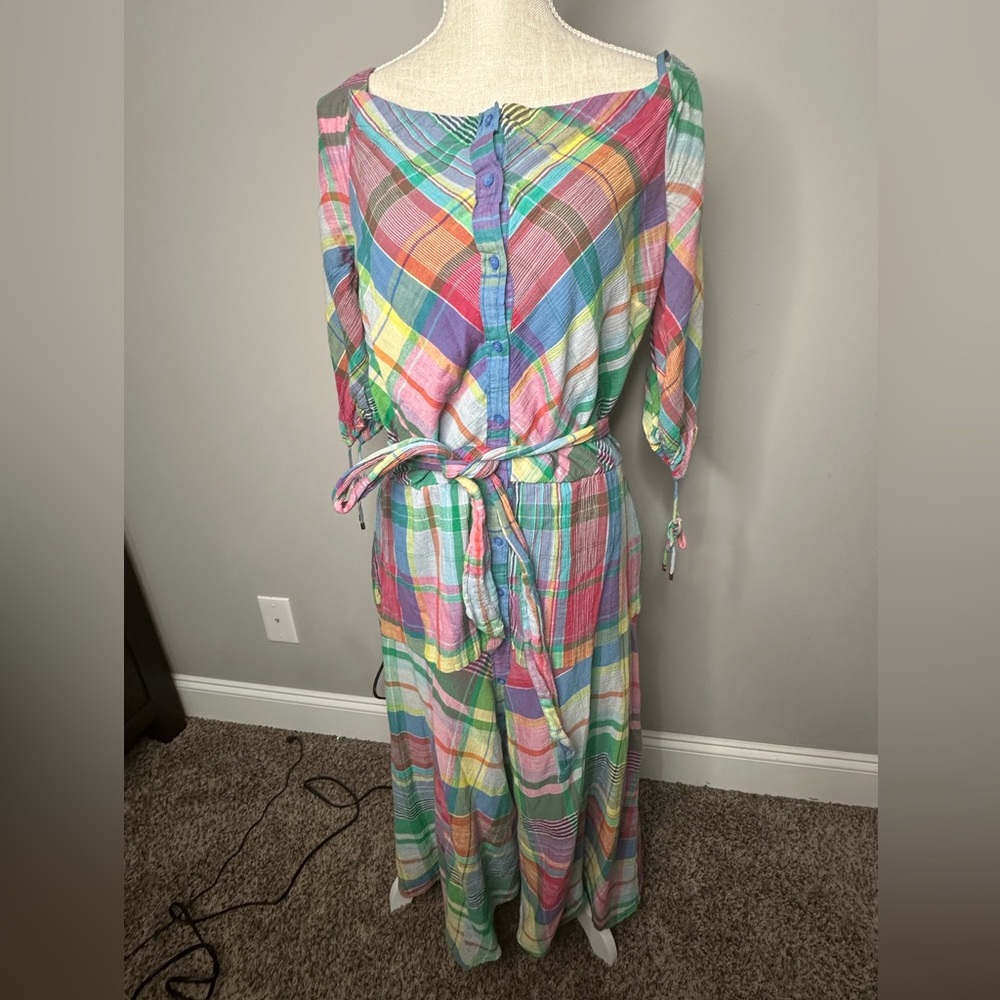 colorful plaid dress on the shoulder and three quarters